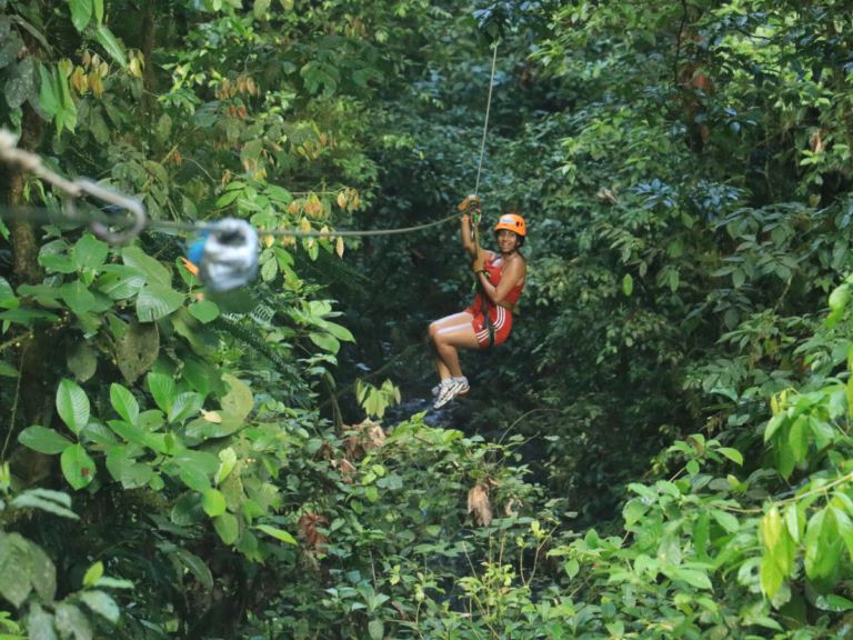 waterfall rappel and zipline in la fortuna 8
